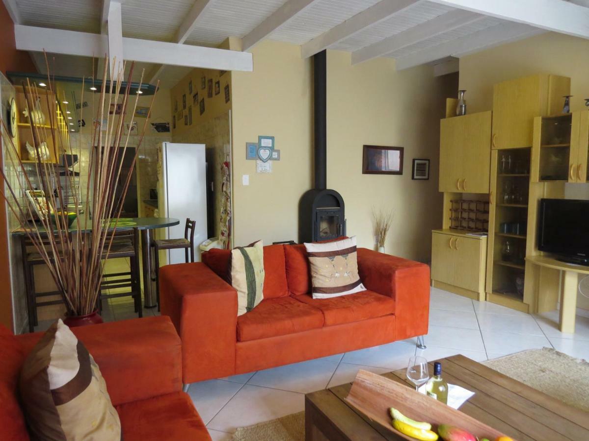 Beach Walk House And Cottage - Self Catering Swakopmund Exterior photo