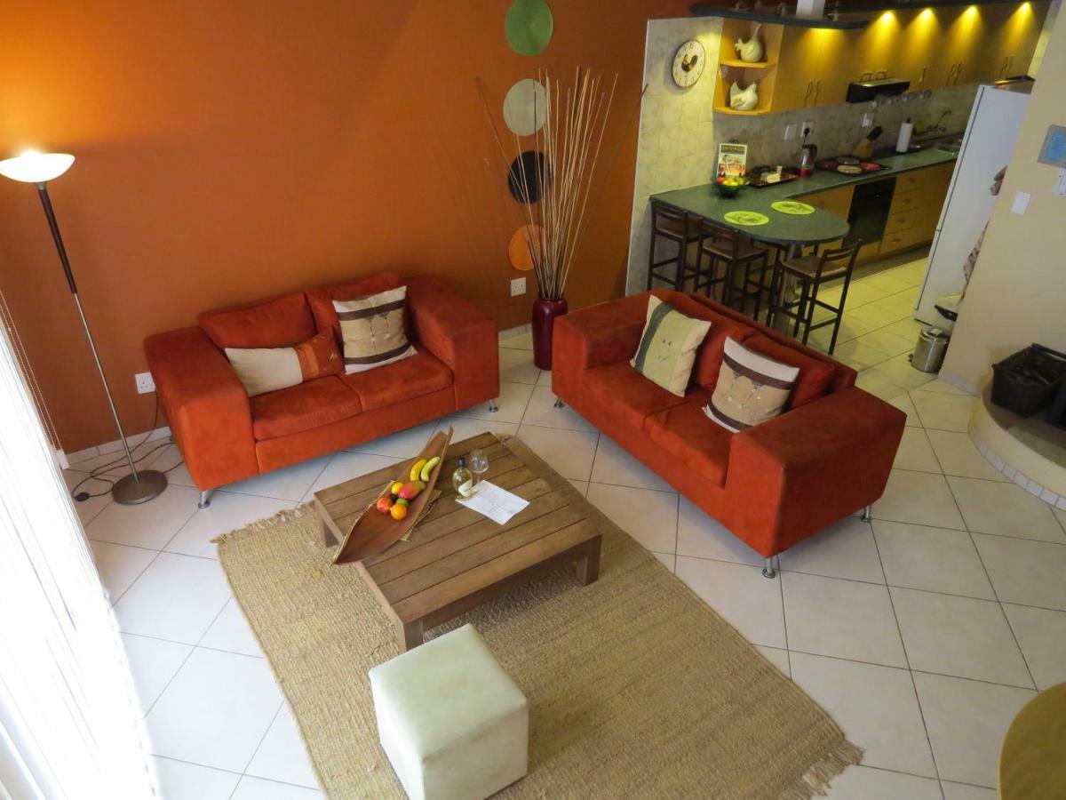Beach Walk House And Cottage - Self Catering Swakopmund Exterior photo